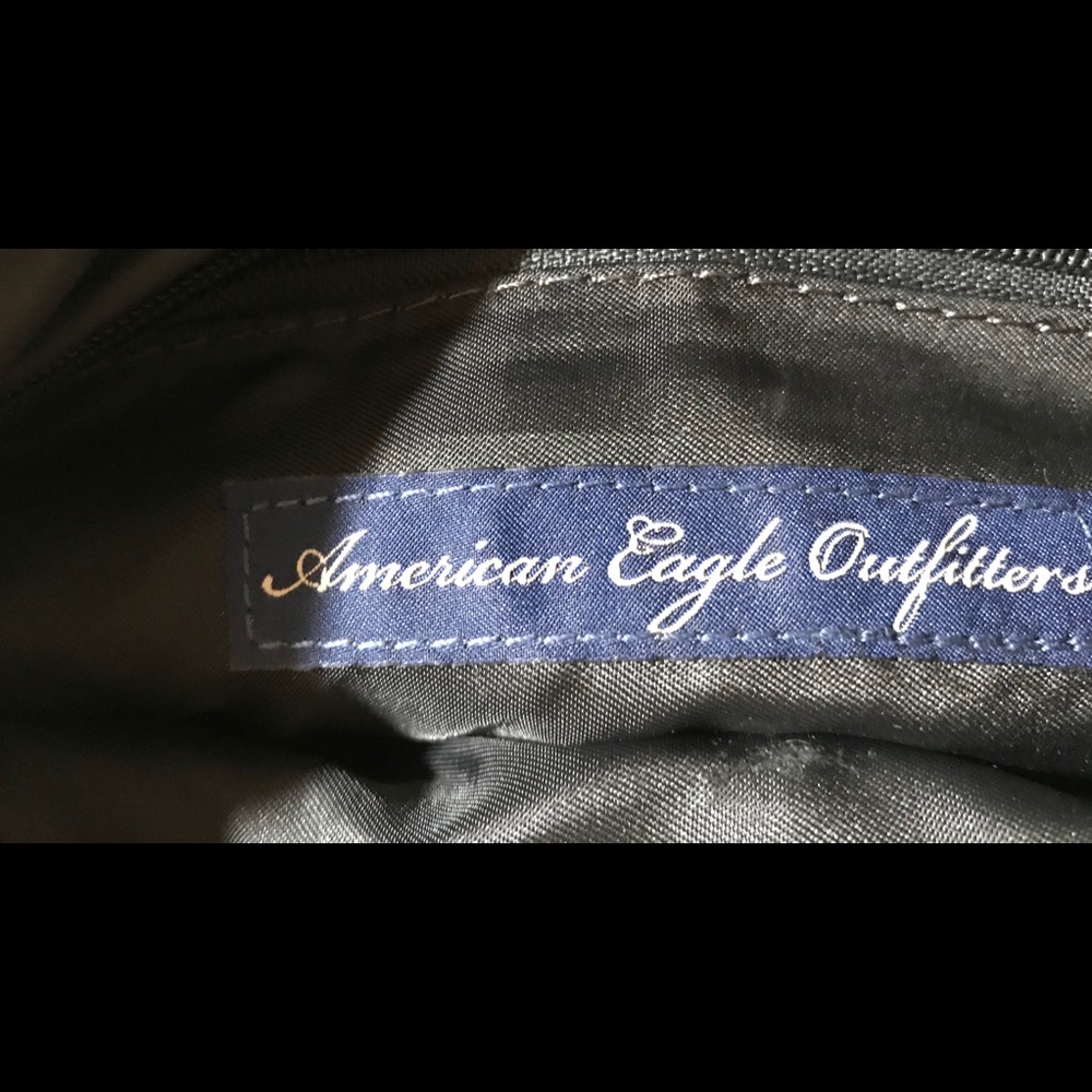 Price✂️American Eagle Outfitters gray clutch - Picture 5 of 5